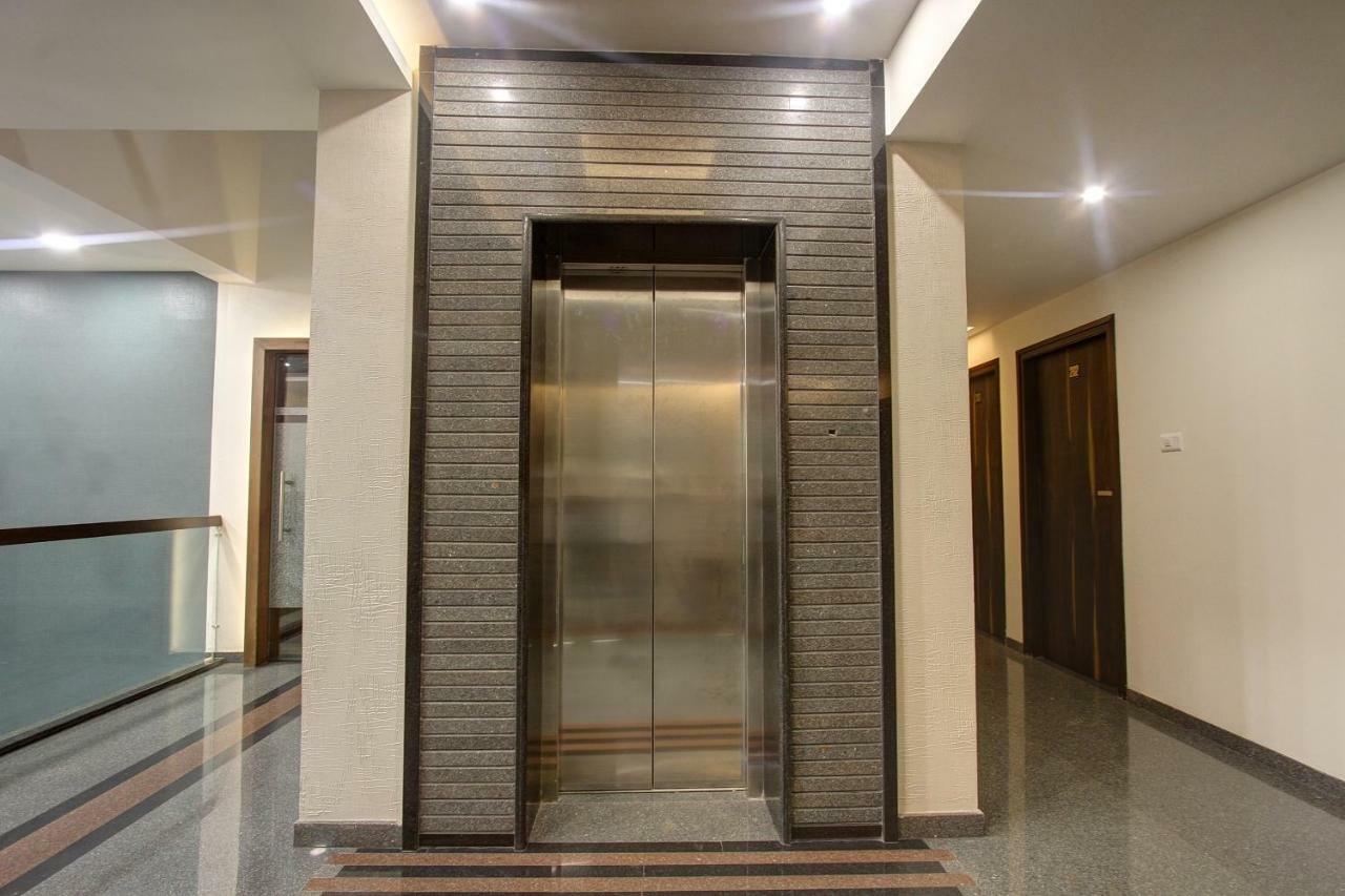 Oyo 39568 Alekha Gateway Sirsi Exterior foto